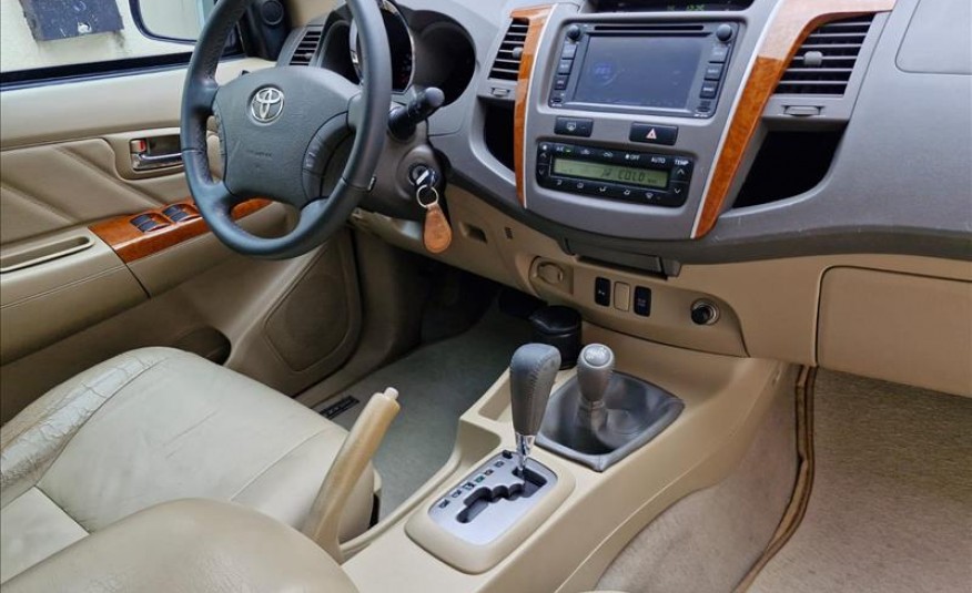 TOYOTA HILUX SW4 3.0 SRV 4X4 7 Lugares 16V Turbo Intercooler 2010/2011