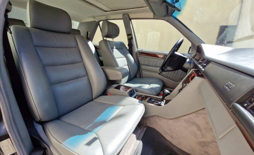 MERCEDES-BENZ E 320 3.2 Elegance V6 1995/1995