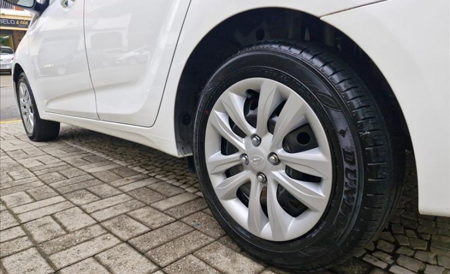 HYUNDAI HB20S 1.6 Comfort Plus 16V 2016/2017