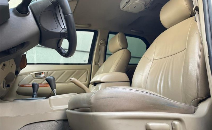 TOYOTA HILUX SW4 3.0 SRV 4X4 7 Lugares 16V Turbo Intercooler 2010/2011