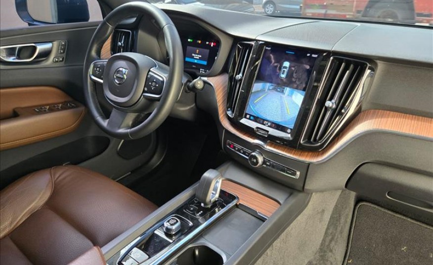 VOLVO XC60 2.0 T8 Recharge Plus AWD Geartronic 2022/2023