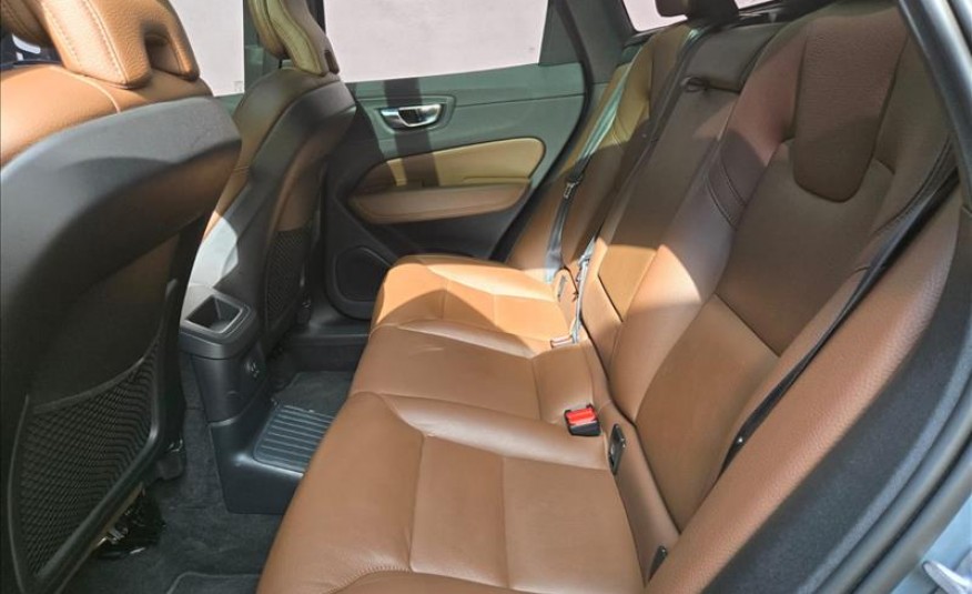VOLVO XC60 2.0 T8 Recharge Plus AWD Geartronic 2022/2023
