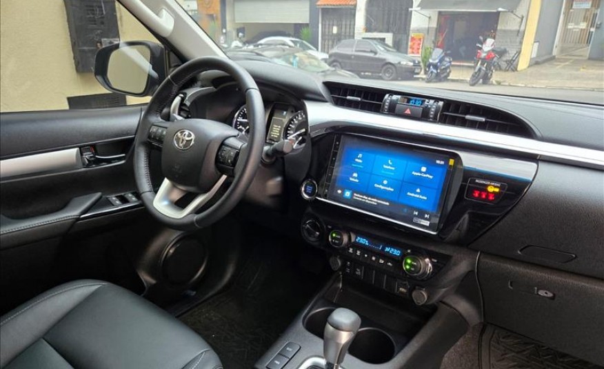TOYOTA HILUX 2.8 D-4d Turbo CD SRV 4X4 2025/2025