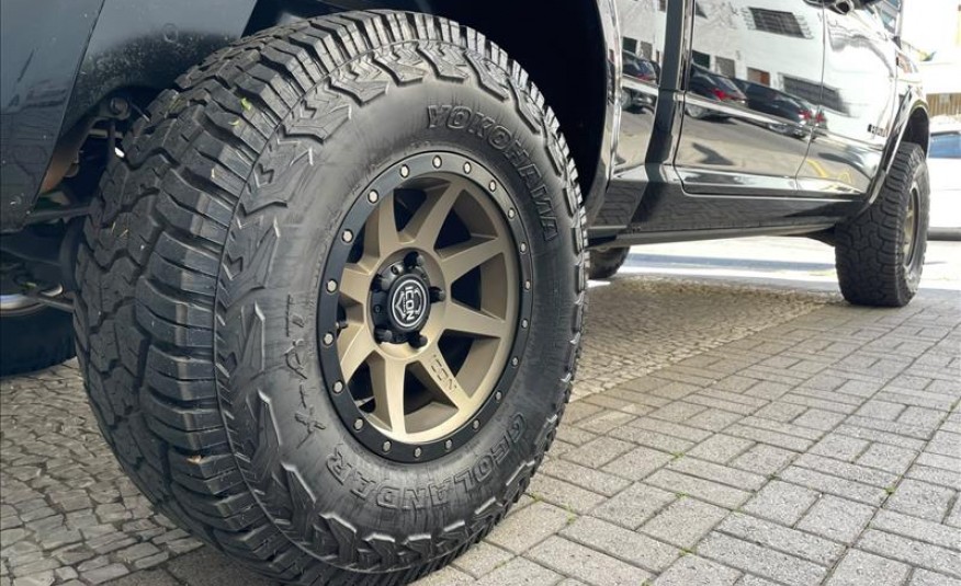 RAM CLASSIC 5.7 V8 Laramie CD 4X4 2023/2023