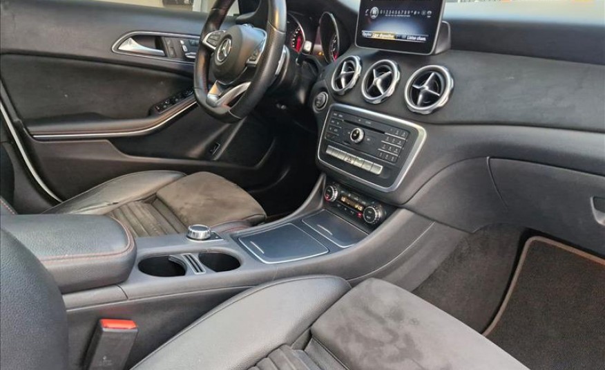 MERCEDES-BENZ GLA 250 2.0 CGI Sport 4matic 7g-dct 2018/2018
